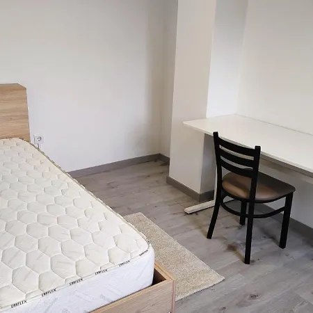 1 Pessoa, Real * Vila Real